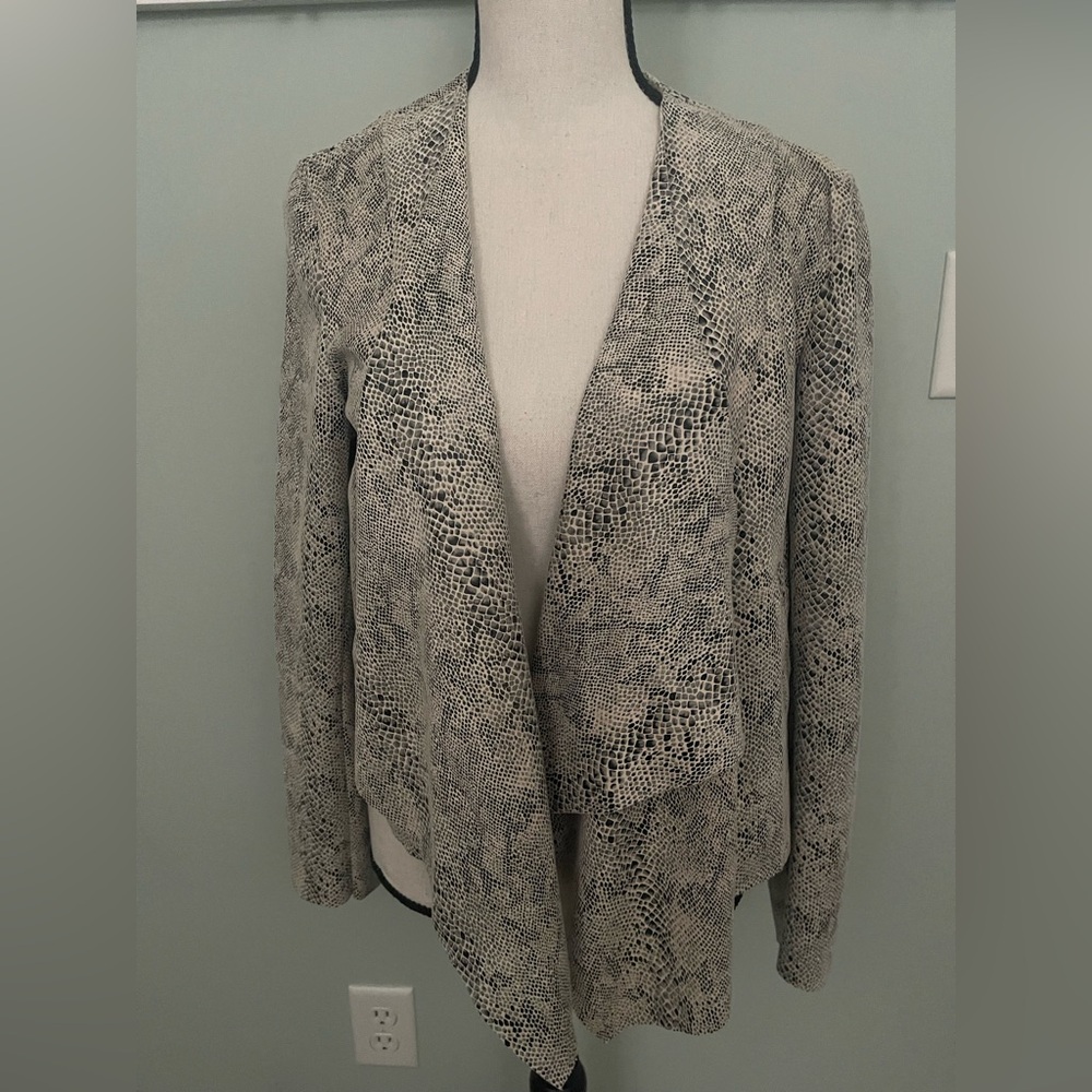 BLANKNYC NWOT Snake Skin Pattern Jacket sz M